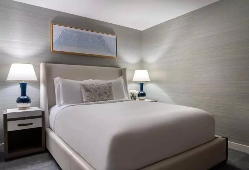 プレミアムスイート３ベッドルーム, The Ritzcarlton Residences, Waikiki Beach