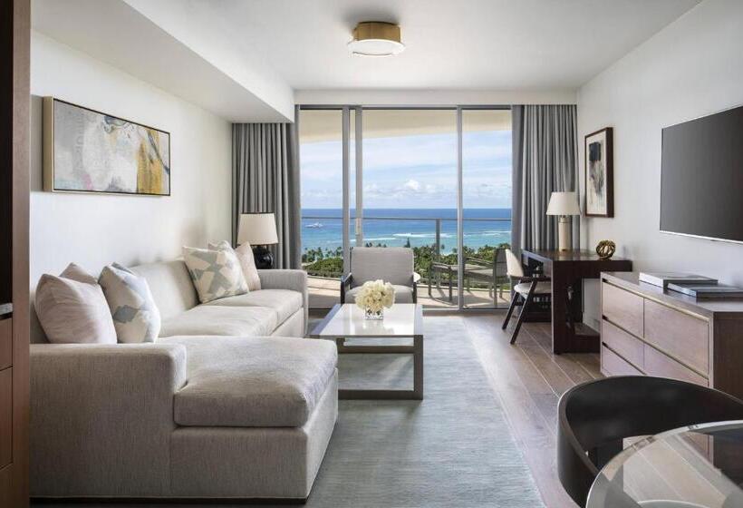 带海景的复工套房, The Ritzcarlton Residences, Waikiki Beach