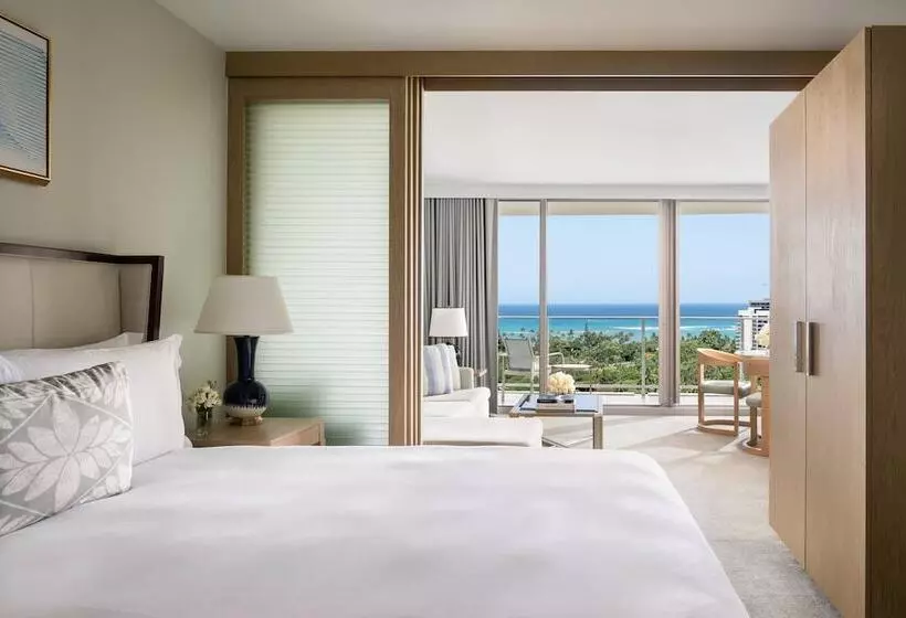 オーシャンビューデラックススイート, The Ritzcarlton Residences, Waikiki Beach