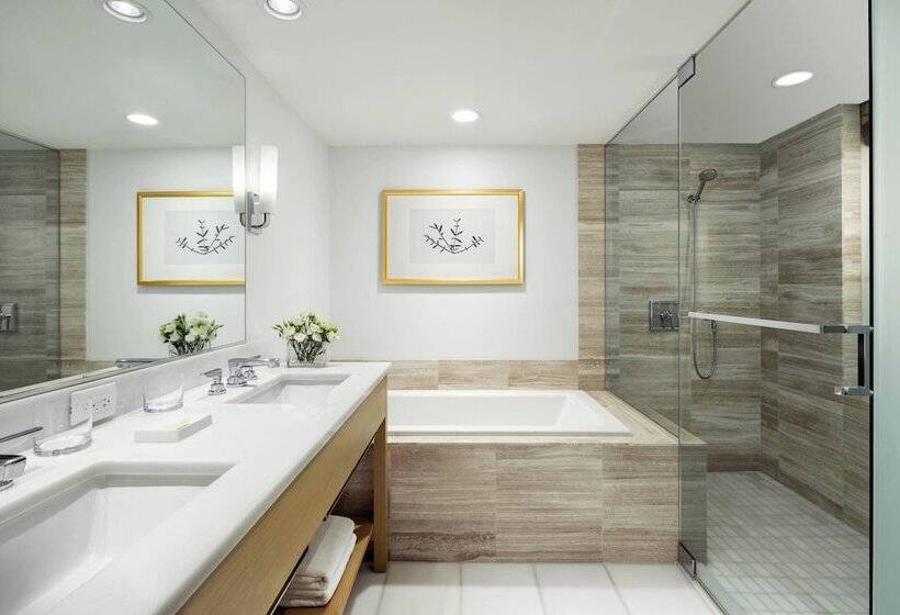 带海景的复工套房, The Ritzcarlton Residences, Waikiki Beach