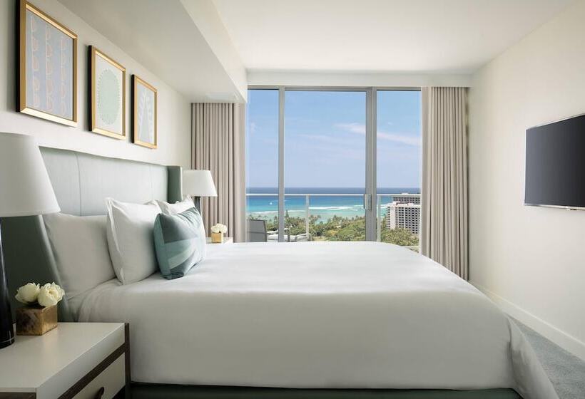 2 Bedrooms Suite Sea View, The Ritzcarlton Residences, Waikiki Beach