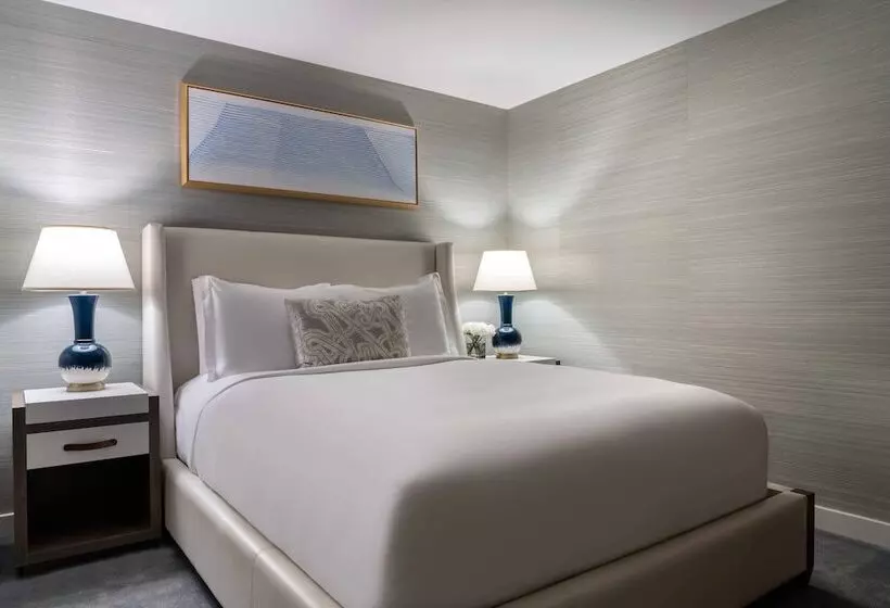 プレミアムスイート３ベッドルーム, The Ritzcarlton Residences, Waikiki Beach