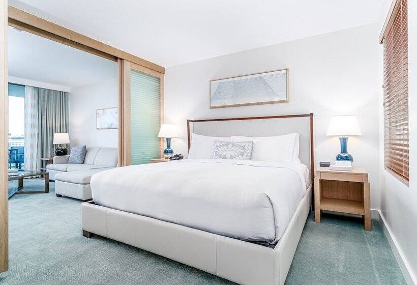 带海景的复工套房, The Ritzcarlton Residences, Waikiki Beach