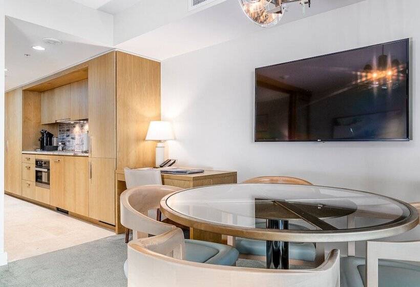 带海景的复工套房, The Ritzcarlton Residences, Waikiki Beach