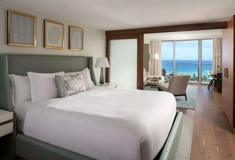 オーシャンビュースタンダードルーム, The Ritzcarlton Residences, Waikiki Beach
