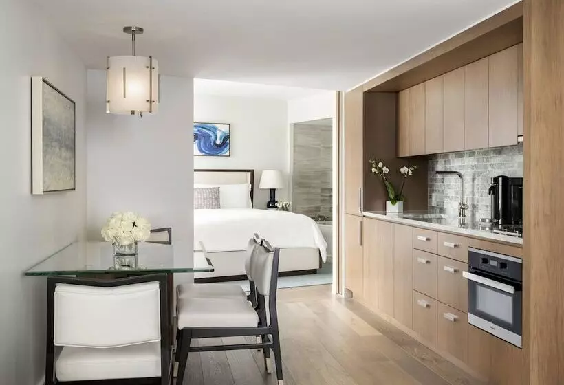 オーシャンビュースイート, The Ritzcarlton Residences, Waikiki Beach