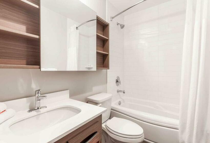 标准间, Microtel Inn & Suites By Wyndham Kirkland Lake