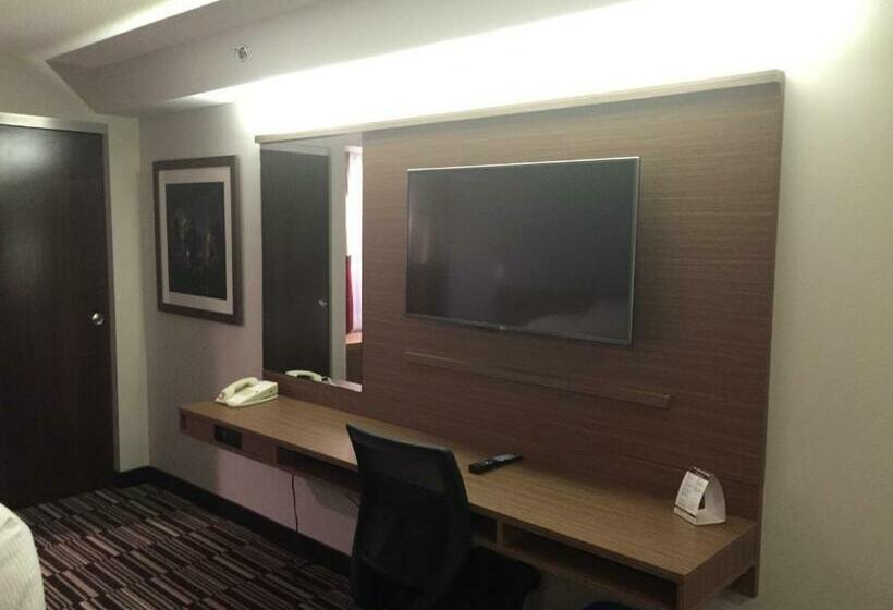 标准间, Microtel Inn & Suites By Wyndham Kirkland Lake