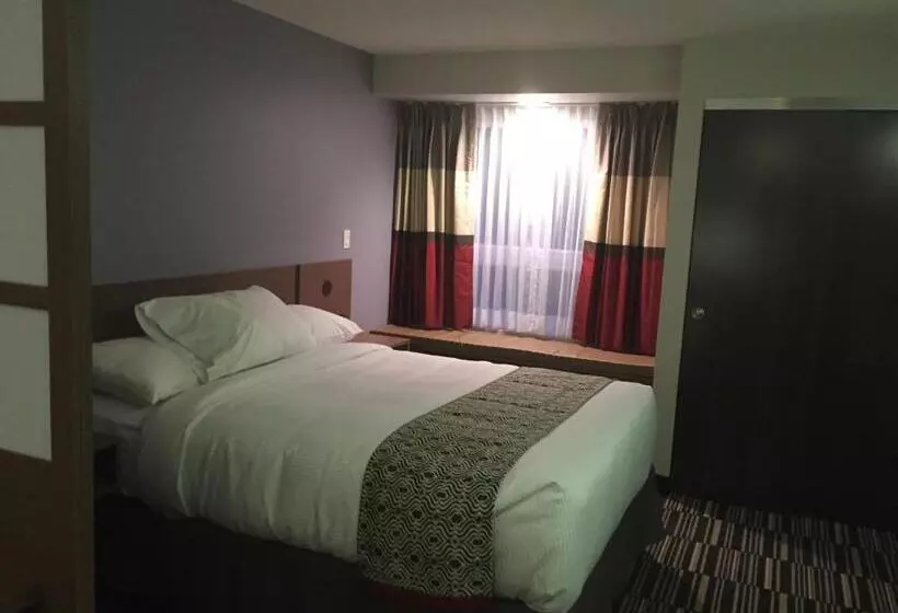 身障者適用スタンダードルーム, Microtel Inn & Suites By Wyndham Kirkland Lake