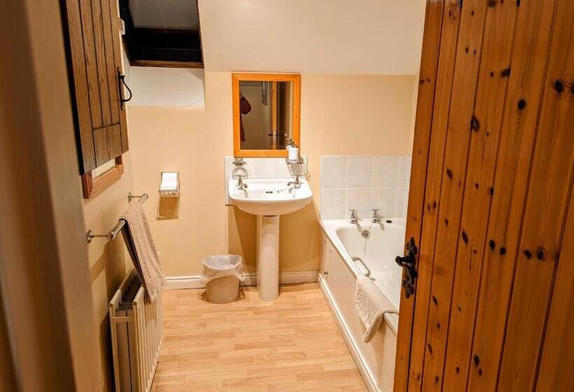 منزل 3 غرف نوم, Millers Close Holiday Cottages