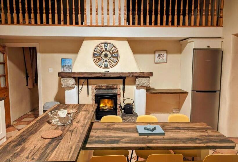 منزل 3 غرف نوم, Millers Close Holiday Cottages