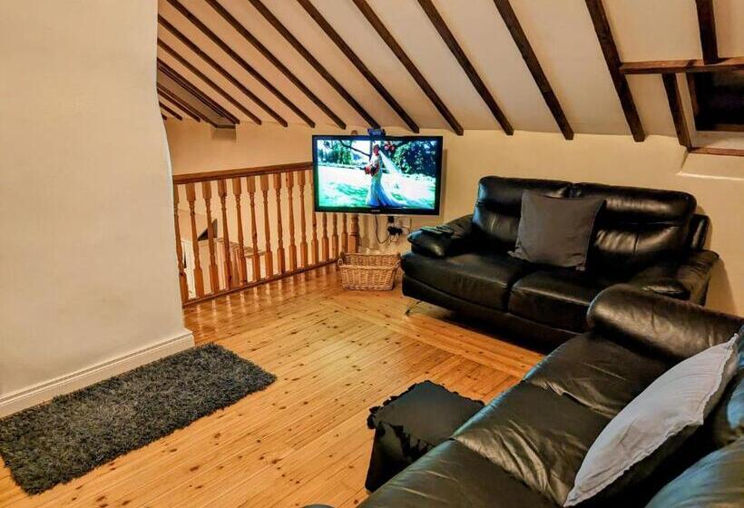 منزل 3 غرف نوم, Millers Close Holiday Cottages