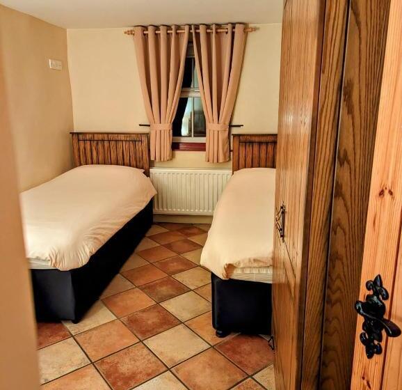 منزل 3 غرف نوم, Millers Close Holiday Cottages