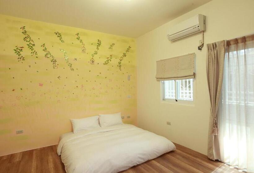 خانه 4 خوابه, Dali Moonlight B&b