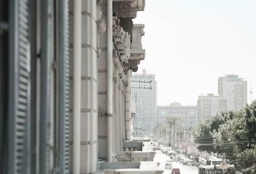 اتاق استاندارد سه تخته با بالکن, Marlin Rooms