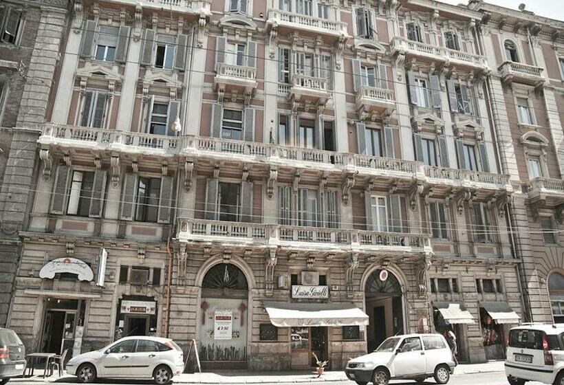 스탠다드 트리플 발코니 룸, Marlin Rooms