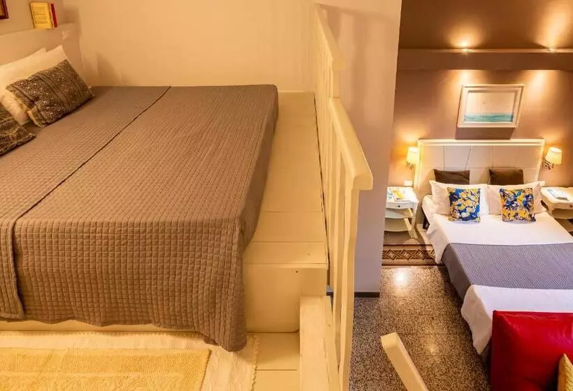 اتاق استاندارد چهارنفره با بالکن, Marlin Rooms