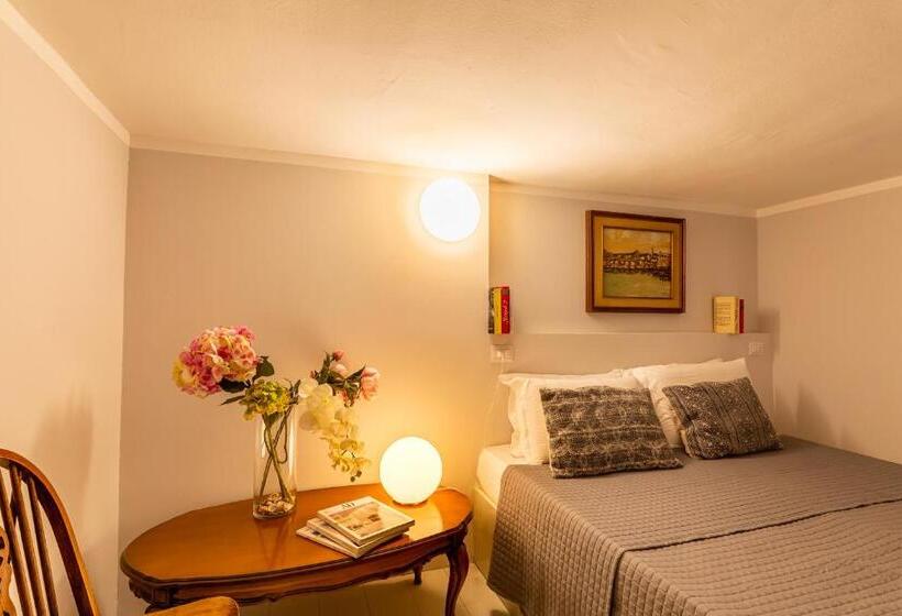 발코니가 있는 4인용 스탠다드 룸, Marlin Rooms