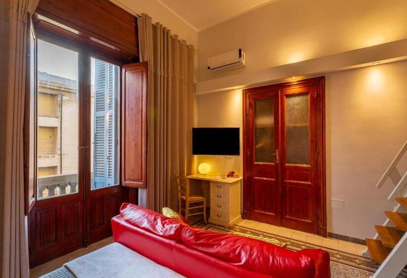 발코니가 있는 4인용 스탠다드 룸, Marlin Rooms