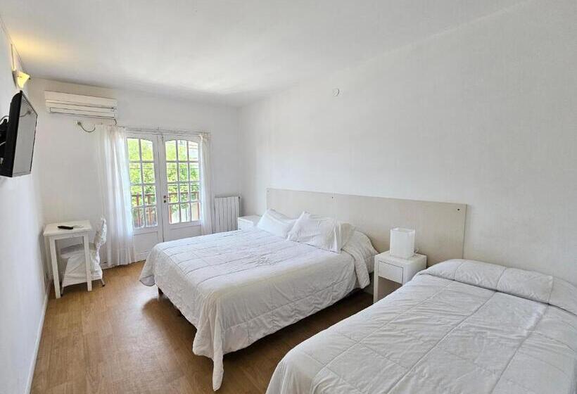 اتاق استاندارد سه تخته با بالکن, Sh Hotel & Spa De Mar Samay Huasi