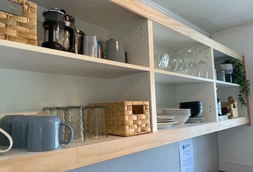 스탠다드 룸 공동 욕실, Surf N Stay Whangamata