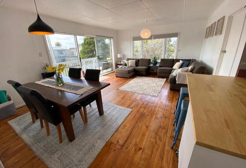 스탠다드 룸 공동 욕실, Surf N Stay Whangamata