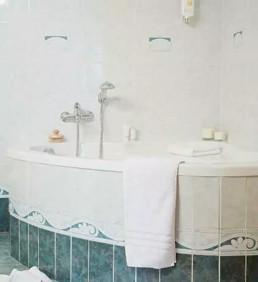 سوییت, Apartments Almandine