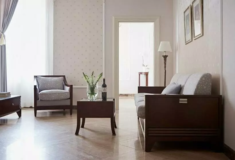 سوییت لوکس, Apartments Almandine