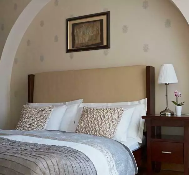 سوئیت دلوکس 2 خوابه, Apartments Almandine