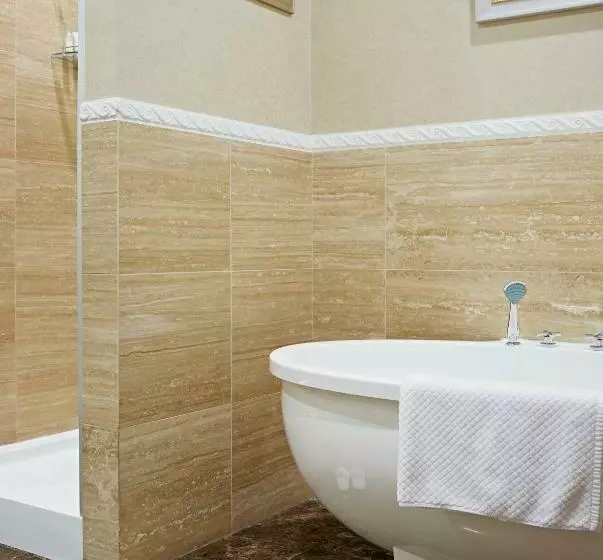 سوییت لوکس, Apartments Almandine