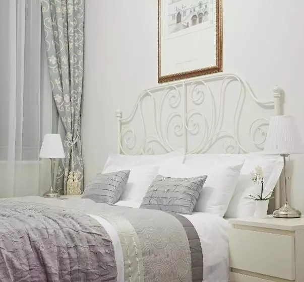 آپارتمان 1 خوابه, Apartments Almandine