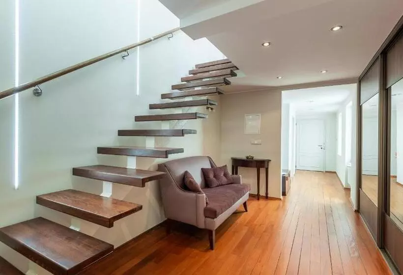 اتاق دوبلکس, Apartments Almandine