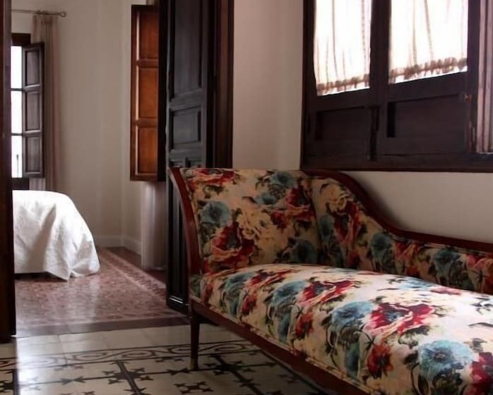 سوییت, Candil Suite Realejo