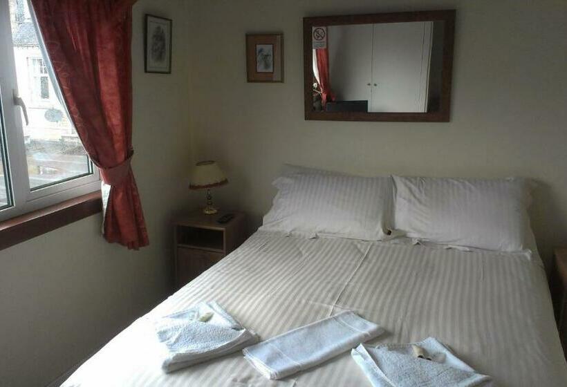 Номер Стандарт, Highland House Callander