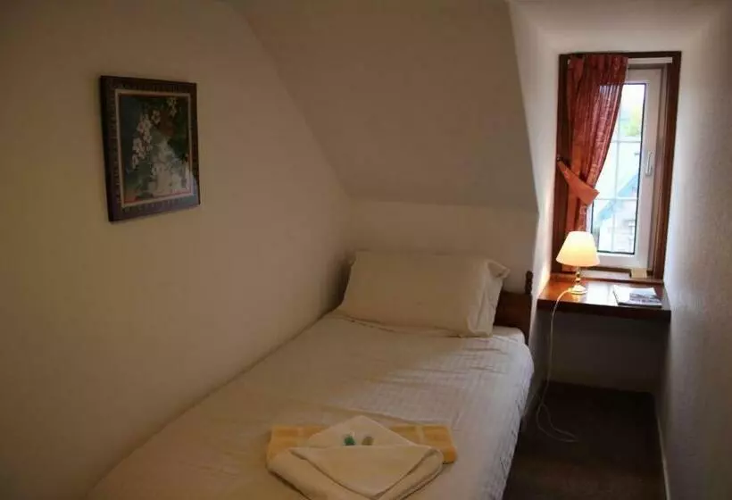 Standard Yhden Hengen Huone, Highland House Callander