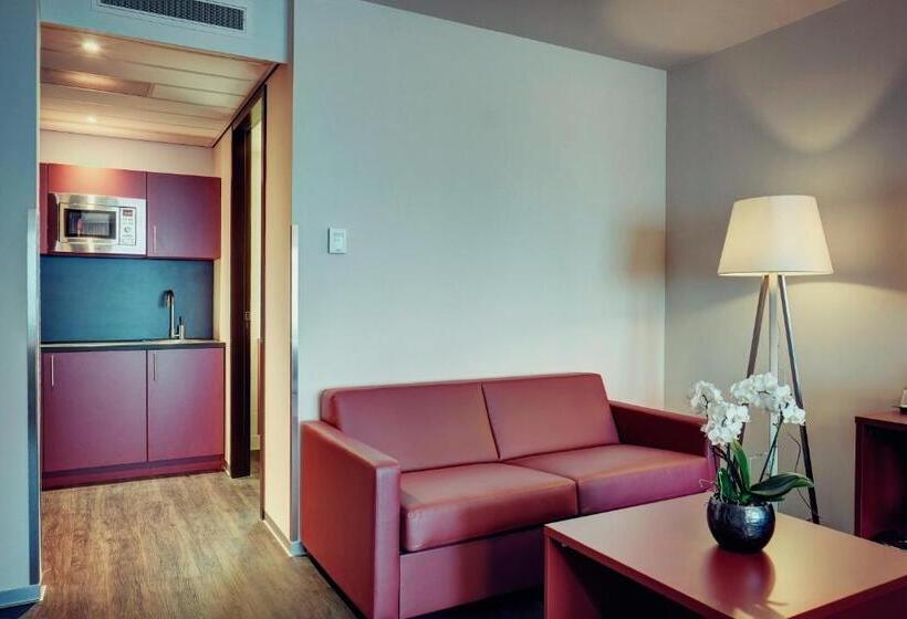 Номер Стандарт с Гостиной, Amedia Amsterdam Airport Schiphol, Trademark Collection By Wyndham