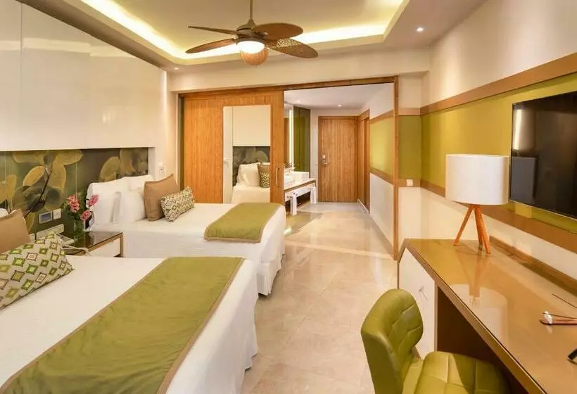 Junior Suite Side Sea View