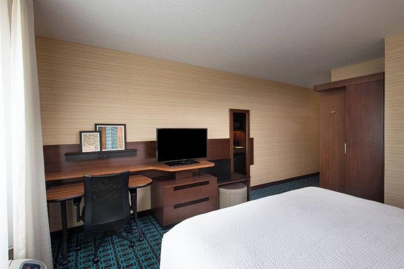 Standard Szoba King Size Bed, Fairfield Inn & Suites By Marriott Edmonton North