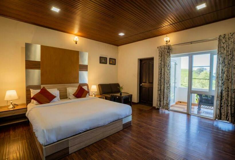 バルコニー付きデラックスルーム, Green Nest Resort Ooty