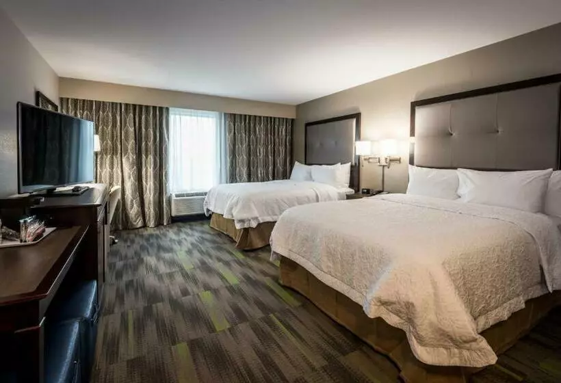スタンダードスタジオ, Hampton Inn & Suites Hammond