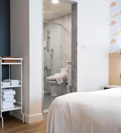 اتاق سوپریور چهار تخته, Hub Hotel Zhongli