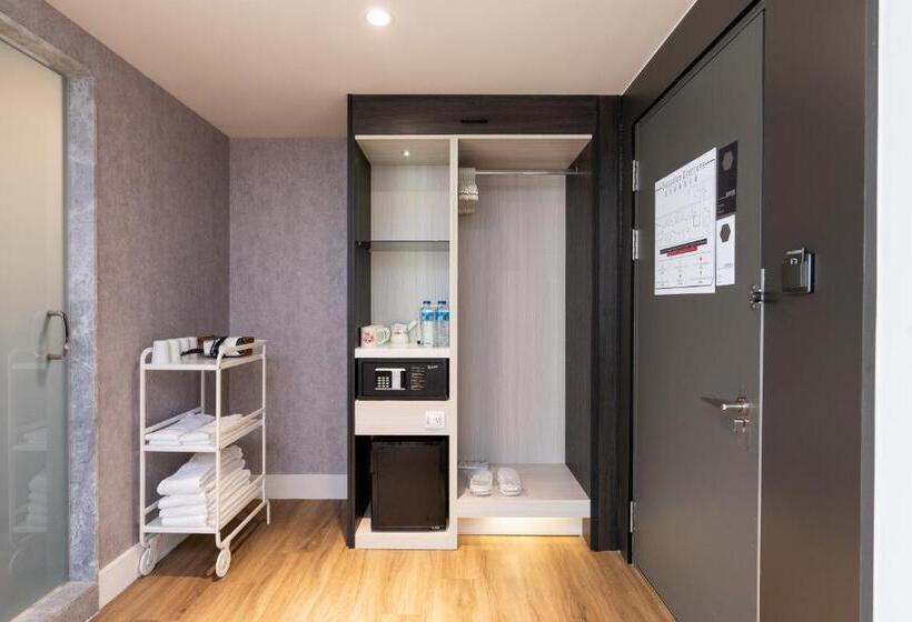 اتاق سوپریور چهار تخته, Hub Hotel Zhongli