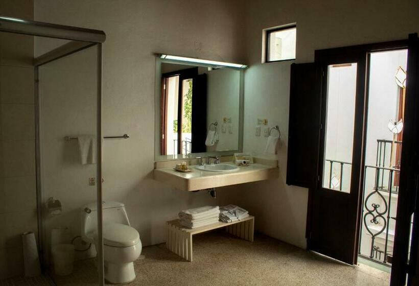 اتاق سوپریور, La Catrina De Alcala