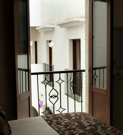 اتاق سوپریور, La Catrina De Alcala