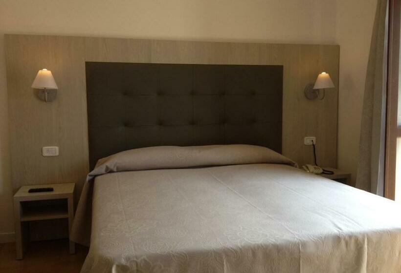 اتاق استاندارد, Lucerna