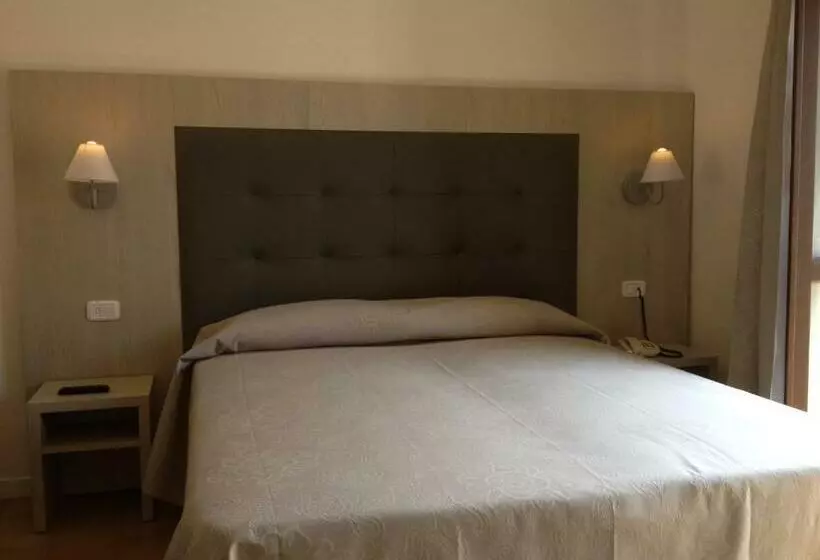 اتاق استاندارد, Lucerna