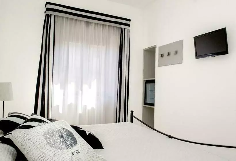 اتاق استاندارد, Lucerna