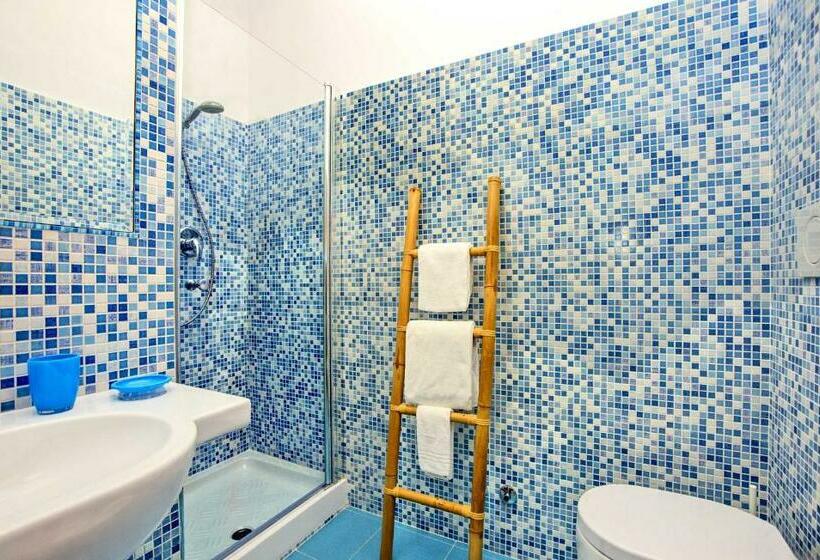 اتاق استاندارد, Lucerna