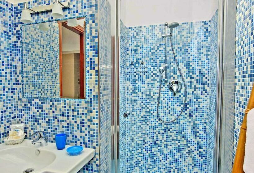 اتاق استاندارد, Lucerna