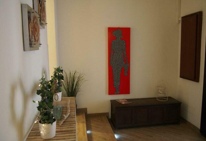 اتاق استاندارد, Lucerna